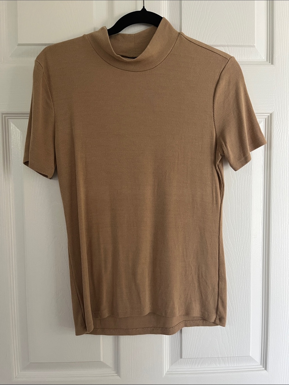 Versona Women’s Short Sleeve Mock Neck Tee in Brown Tan